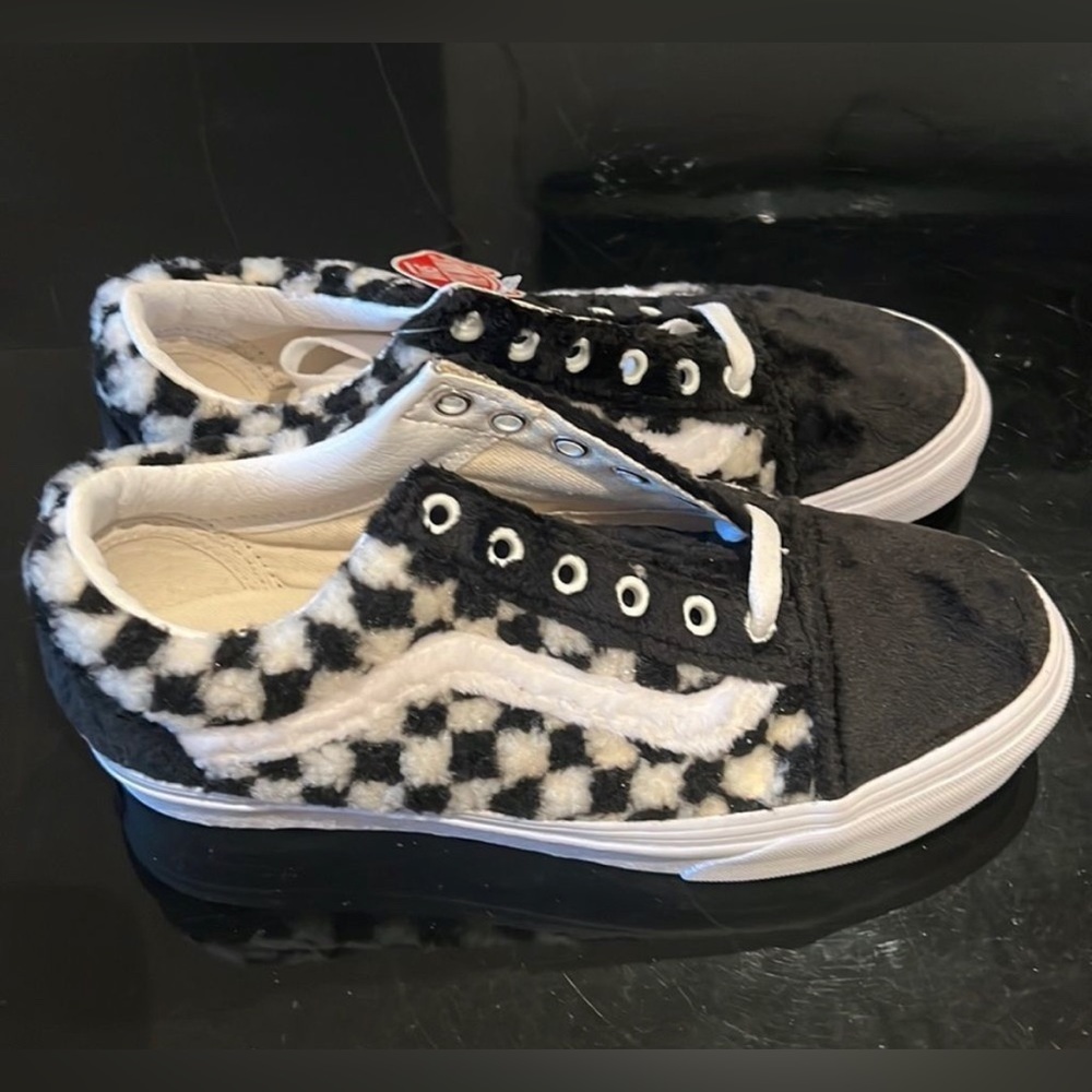 NWT VANS checkerboard sneakers - Picture 7 of 11